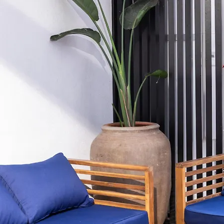Downtown With Terrace Apartment *